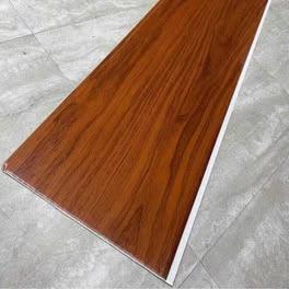 Panel motif kayu